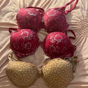 Victoria’s Secret bras bundle